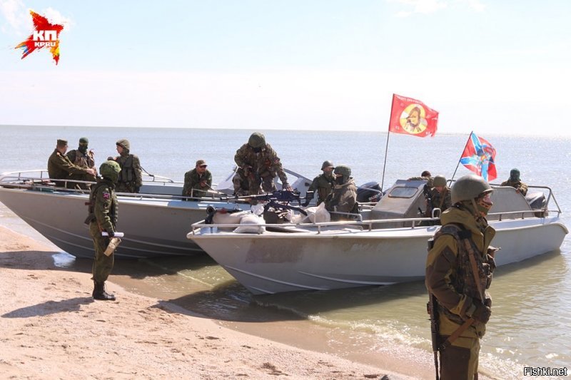 Всё и всех уже сегодня доставить в Новоазов. И поднять наши флаги. К ним в помощь.