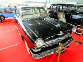 Самое сложное в реставрации советских автомобилей - найти в себе силы не колхозить оленя на позднюю Волгу.