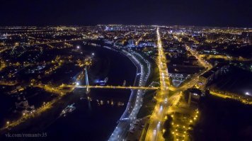 Город-сказка, город-мечта
Попадая в его сети пропадаешь навсегда...)