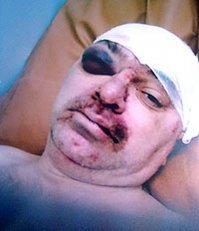 Ныне покойный самарский программист Георгий Кутузов не в восторге от встречи с двумя кавалеристками ППС