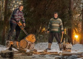 А вот и они , любители симпатичных бревен: