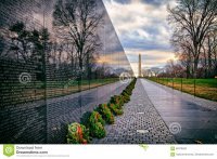 Ну смотри ты бы нассал вот на этот Мемориал ветеранов войны во Вьетнаме? 

Вряд ли.