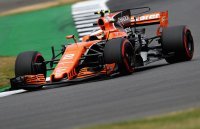 Мда... рисовать - не мешки ворочать
А уж с McLaren Honda у дизайнера вообще конфуз случился - мог бы просто в гугле посмотреть, как в наши дни выглядит эта машина, а не фантазировать