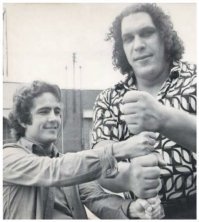 Акромегалия - вот и вся аномалия....