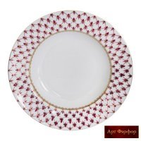 он и золотым стал из-за желтого, а сетки относительно более распространенных рисунков, не так уж много.. и да, вы очень постарались поискать именно сетку , и бо в ссылке на картинки, сетки очень мало и по этому она ,конечно же, применялась , но не так повально как это преподносите вы. вот чайный сервиз , который вы скинули, как раз  имеет РАСППРОСТРАНЕННЫЙ рисунок -  львиная доля гжели без сеток. а то ведь как получится: сетка и цвет зарезервированы гжелью и все??

тоже гжель?

 а так?


а вот еще..





а зеленая сетка палех????