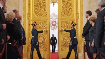 Гиганты везде строили.