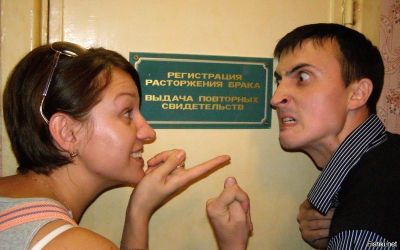 А это у меня на двери туалета весит.
Гости очень любят рядом фотографироваться.