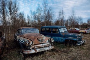 "Сейчас все они заботливо восстановлены и стоят ровными рядами в ангарах".