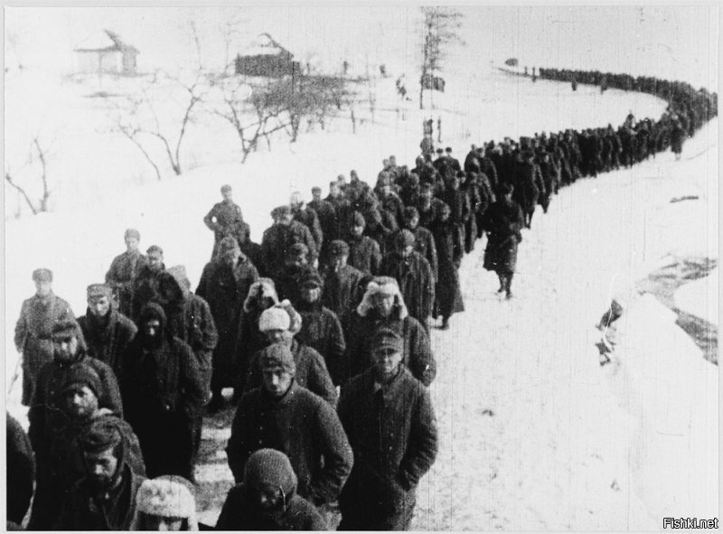 Самое хреновоё,что кидали на смерть простых немцев-бюргеров.Я их не оправдываю.Но их призывали и кидали на верную смерть.К ЭСЭСОВЦАМ и АБВЕРОМЦАМ это не относится.Собаке-собачья смерть.