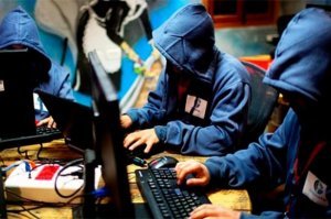 Социальные сети - это зло для простых людей и добро для мошенников, банков и спецслужб.