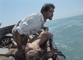 Вещи, которые он находит, даже возвращаются владельцам.