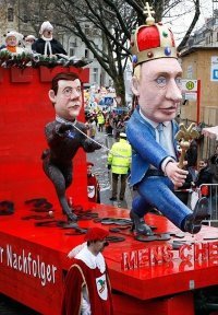 "Мозги надо включать". Что Дмитрий Медведев рассказал журналистам?