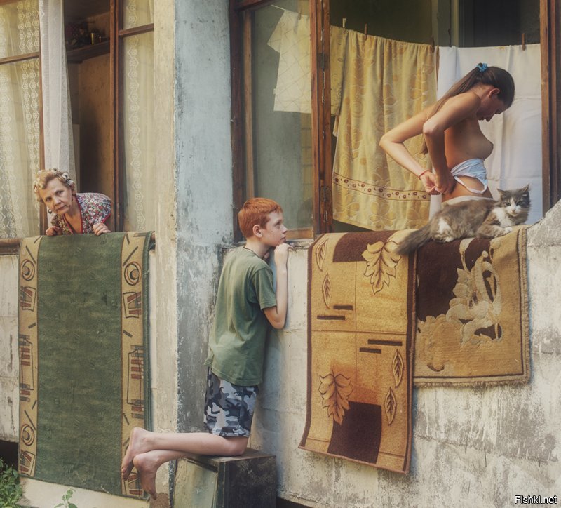 Ну а что же первый кадр дилогии не привел? С него вся история и начиналась ;)