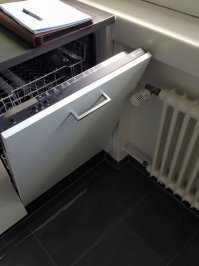 Машинка за €3000 и такой "дивный" монтаж в скромном, на первый взгляд, интерьере.