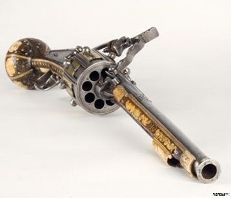 Револьвер Георга Райшвайна -- самый ранний из дошедших до нас "в металле" револьверов. Изготовлен в 1597 году, причём, судя по отработанности конструкции, он уже тогда был не каким-то экспериментальным образцом, а вполне себе серийным изделием, хотя скорее парадным, нежели боевым. Судя по клейму, его изготовил немецкий оружейник Ганс Стоплер, но револьвер теперь больше известен по фамилии владельца, а не изготовителя.
