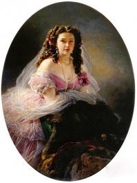 А самой главной НЕТ!
Почему?

"Варвара Дмитриевна Римская-Корсакова, урожденная Мергасова,
была одной из первых красавиц высшего света, покоривших в середине XIX в. москву и Санкт-Петербург, а затем и Европу. Она стала прототипом Лидии Корсунской в романе Льва Толстого "Анна Каренина", автор назвал ее "невозможно обнаженной красавицей". Русская Венера действительно шокировала высший свет своими слишком откровенными нарядами, чем вызывала гнев французской императрицы. А о ее красоте нам известно благодаря двум портретам работы Франца Ксавье Винтерхальтера.

Варвара Дмитриевна происходила из костромского дворянского рода Мергасовых, о котором почти ничего неизвестно, в отличие от семьи ее мужа, Николая Сергеевича Римского-Корсакова. Его род происходил от некоего Корсака из Литвы, который присягнул сыну Дмитрия Донского. Генерал-адъютант Иван Николаевич Римский-Корсаков был фаворитом Екатерины II, а всенародную славу этой фамилии принес композитор Николай Андреевич Римский-Корсаков. Супруг Варвары Дмитриевны был красавцем-гусаром, и блестящим светским львом. На момент их свадьбы невесте было 16 лет, а жениху – 20. Обе семьи были знатны и богаты, и этот союз называли достойной партией для обоих молодоженов. В том же году Варвара родила первого ребенка, в 19 лет – второго, и в 21 – третьего. По свидетельствам современником, она при этом не утратила девичьей свежести".
