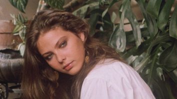 Это на вкус и цвет. По мне - так ничего особенного не вижу. Миленькая и не более того. Для меня типаж красоты другой. Вот такой к примеру.