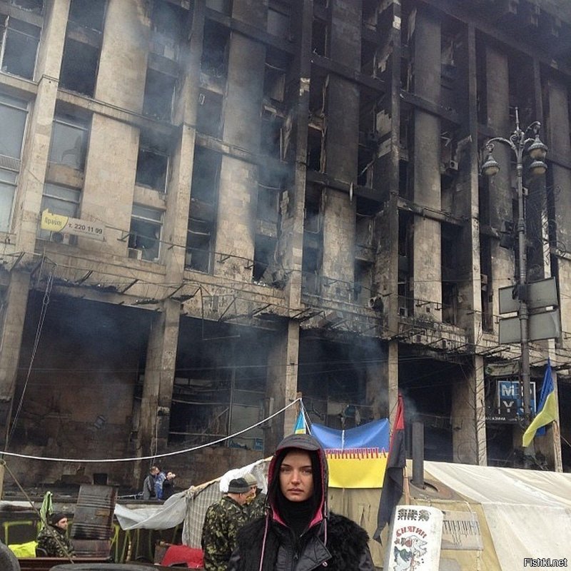 Вы ошиблись.Это конкурс не "Мисс Москва" а "Миссис Москва" среди замужних женщин,имеющих детей.Ею стала 35-летняя Екатерина Лифшиц,мать 8-летних двойняшек.На одном из фото она на евромайдане в Киеве.Екатерина окончила Киевский институт культуры, по профессии стилист.Переехала в Москву на ПМЖ.В сети уже во всю идёт её травля.