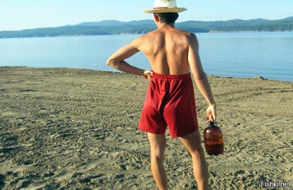 Смысл, видимо такой же как и здесь, повыше натянуть труселя, только гламура нихрена нет.