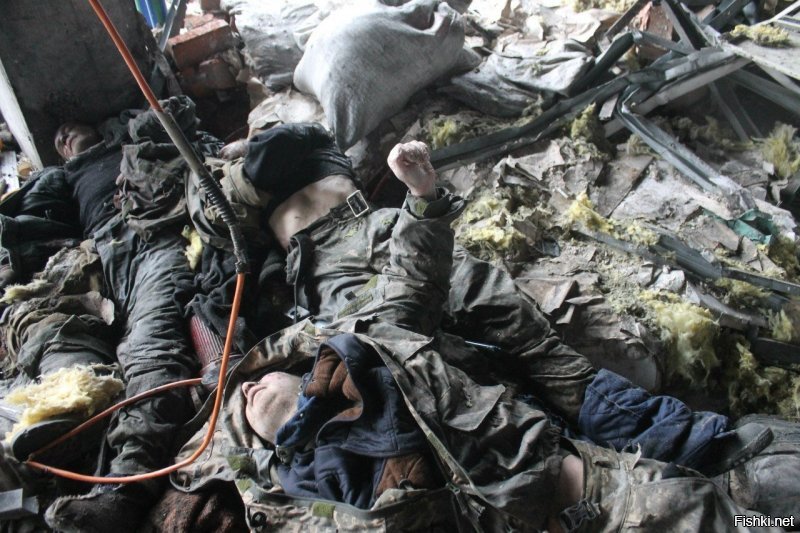 Болезнь надо лечить, пока она не зашла слишком далеко. Лучше нейтрализовать болезнь в начале, чем допустить такое, допустив к власти власовцев (ЗВЕРСТВА ФАШИЗМА - СЛАБОНЕРВНЫХ ПРОСЬБА НЕ СМОТРЕТЬ):