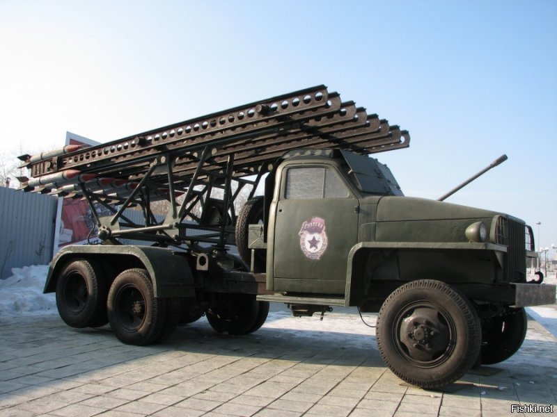 Были и на шасси Studebaker, и на шасси International, и на шасси ЗиС.
