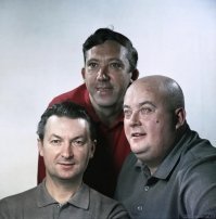 Это  на сериале "Мухтар" стал актёром?!))вот актёры(фото ниже)