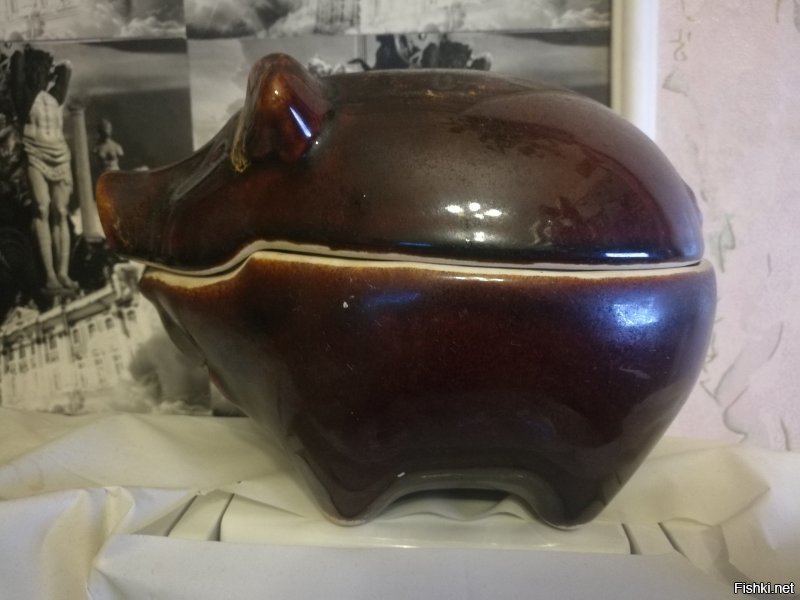 барахолку я люблю сама!Я недавно на барахолке такую вещь купила!!!ДВЕ!Атас как я была счастлива)))Зыбанские салатники.Год а выпуска нет,но думаю 30 ые....Вот!!!