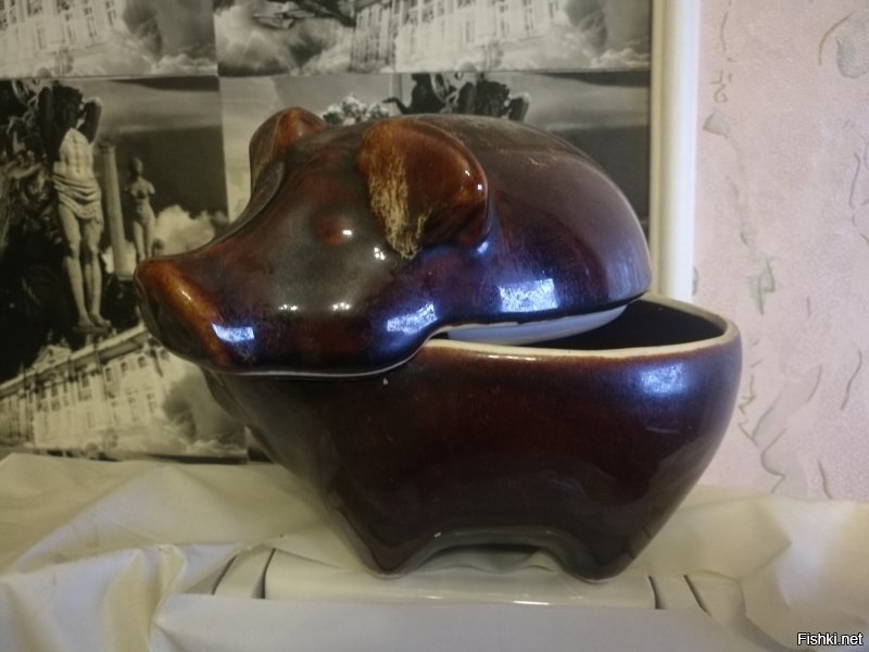 барахолку я люблю сама!Я недавно на барахолке такую вещь купила!!!ДВЕ!Атас как я была счастлива)))Зыбанские салатники.Год а выпуска нет,но думаю 30 ые....Вот!!!