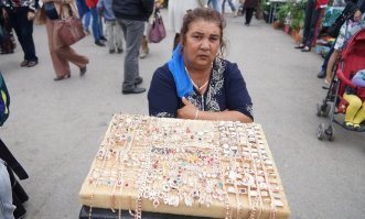 Такого "золота" у нас много где продают...