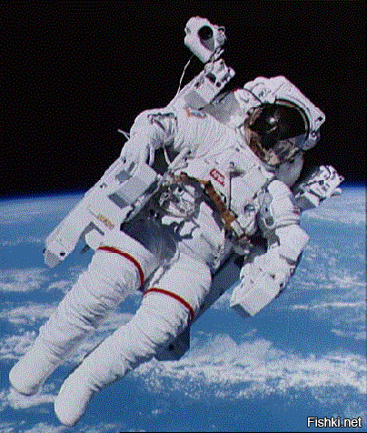 Самый дорогой костюм   это скафандр американских космонавтов. Стоит «одежка» всего 9 млн. долларов.