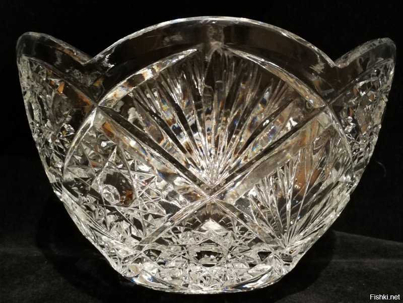 ага, может еще и в хрустальные вазы можно фрукты и конфеты класть?