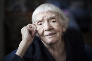 Автору спасибо за  пост.  Такие люди ушли. Хотел бы еще добавить:
Людмила Алексеева- правозащитник, руководитель "Хельсинкской группы". 
Родилась: 20 июля 1927 г., Евпатория, Крымская АССР, СССР
Умерла: 8 декабря 2018 г. (91 год)