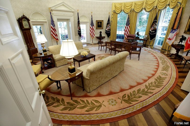 Ха-ха-ха!
Автор, а президенты США то лошары оказываются, в ЮРТЕ живут!!!
Это фото овального кабинета