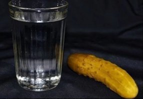 Да что тут пить то?  Даже стакана в общем не будет.....
шот (англ. shot), используется для употребления одной унции (~ 30 мл).