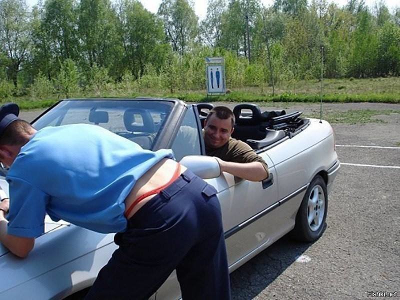 Он и в ГАИ не работает.