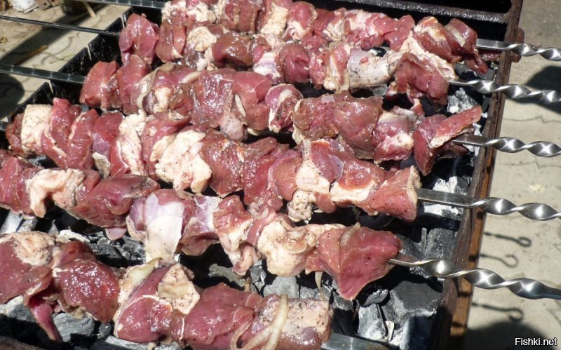 Толпа большая, но будущее одно...