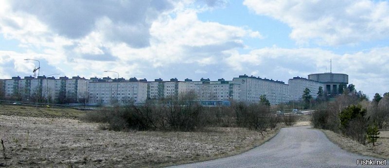 А вот шведы - Стокгольм и Мальме. 
Спор городов не прекращается: у кого красивей архитектура?