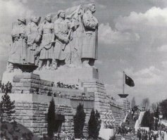 Какие же они огромные: самые большие статуи в мире