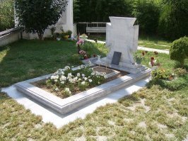 Если он выпьет 31 литр , то ему прямая дорога сюда: