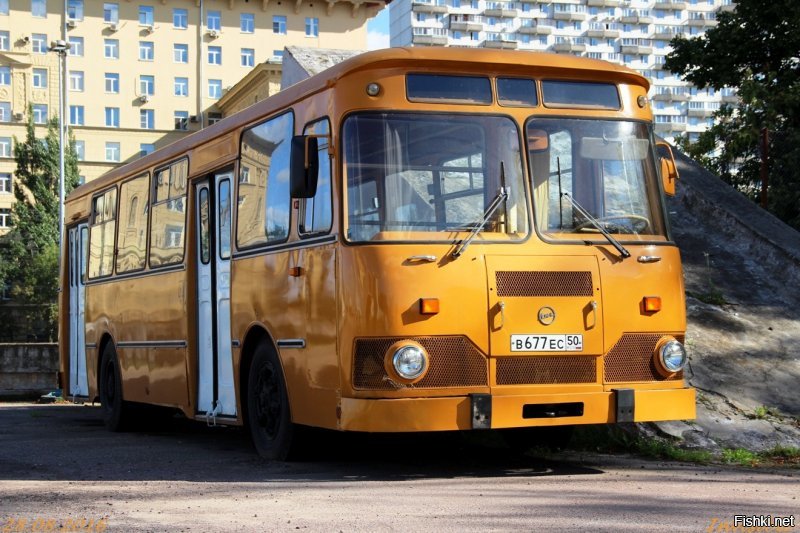 Мой любимый автобус детства, пусть не комфортный, зато теплый.