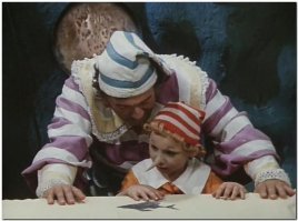 -Три сольдо плюс три сольдо будет десять сольдо, так?
-Так. 
-Ну, а десять сольдо плюс пять сольдо - сто сольдо. Так? 
-Так. 
-А раз так, синьор Буратино, с вас причитается пять золотых.