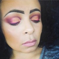 На Любовь Полищук похожа...