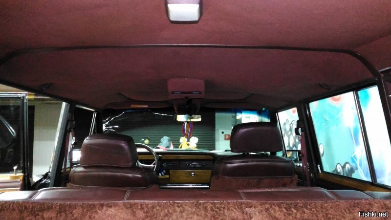 И у меня есть джип.

кстати, это самый первый в мире люксовый внедорожник, пусть рйндж ровер сказки не рассказывает