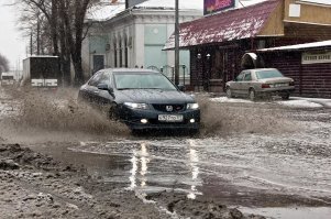 Тема зимней Москвы не раскрыта! Что то один центр на фотках....Такое ощущение, что автор настенный календарь раздербанил! А где реки реагентов из "таблицы Менделеева"?? Где торчаловки, на третьем кольце??