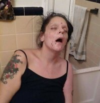 Ага... Ну очень сексуальная...
ps: аффтырь, застряли сябя в мосх.