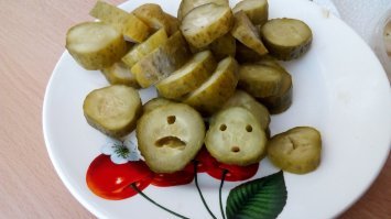Их едят а они глядят.