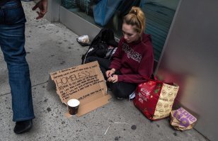 Это действительно цветные фото, просто сделаны в США.