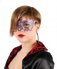 Нестандартно, хотя мне всё-таки ближе более традиционное искусство.