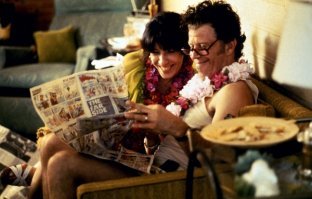 А вот та самая "шлюха"... Только правильно будет не шлюха (whore), а "плечевая" (hooker)