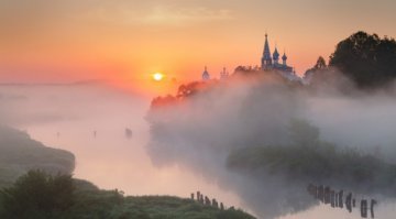 не знаю тот ли это монастырь, но село то самое